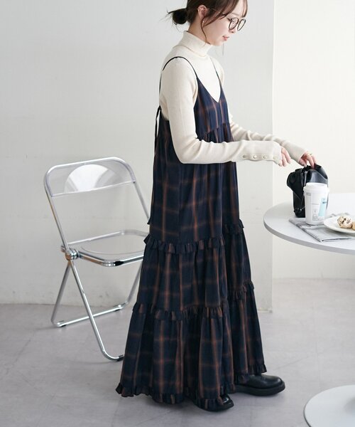 DISCOAT(ディスコート)の「【WEB限定】チェックティアードキャミワンピ(ワンピース・レディース・ネイビー/キャメル・FREE)」の8枚目の写真