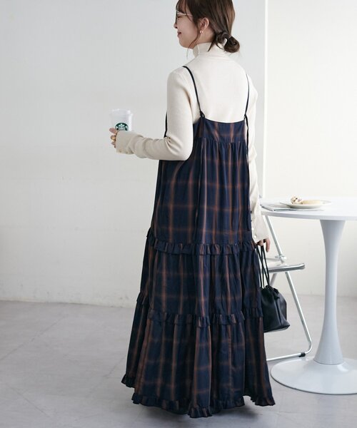 DISCOAT(ディスコート)の「【WEB限定】チェックティアードキャミワンピ(ワンピース・レディース・ネイビー/キャメル・FREE)」の9枚目の写真