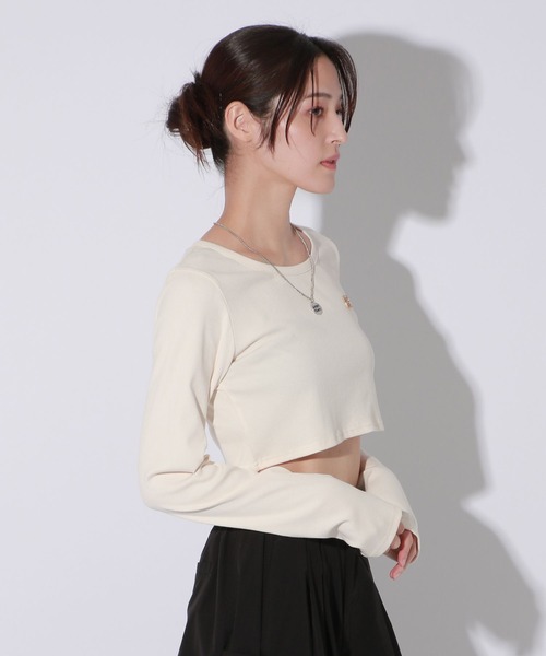 Anui(アニュイ)の「【UNISEX/3サイズ展開】プレートリブトップス(Tシャツ/カットソー・レディース・オフホワイト/ブラック/ブラウン・LARGE/MEDIUM/SMALL)」の4枚目の写真