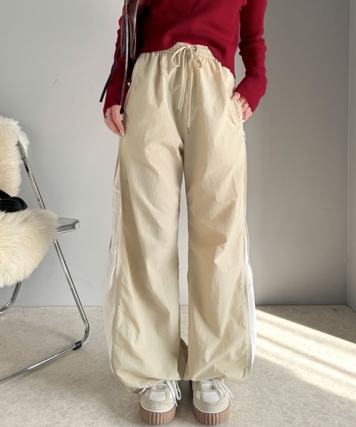 Java(ジャバ)の「《Javaジャバコラボ》スポーティー&スタイリッシュ。サイドジップ配色シャカシャカパンツ(その他パンツ・レディース・ベージュ/ブラック/アイボリー・SMALL/X-LARGE/LARGE/MEDIUM)」の12枚目の写真
