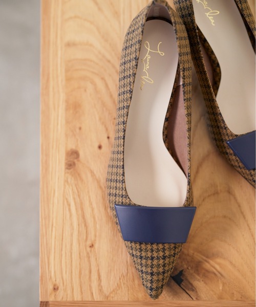 Launa lea（ラウナレア）の「【25秋冬新色登場】5cmバックルポインテッドトゥパンプス(0573)（パンプス・レディース・ブラック/モカ/ブラックミックス/ブルー/ピンク/グレー系その他/ホワイト/ベージュ/ライトブルー/ボルドー/ネイビー系1・22.5cm/23.5cm/24.5cm/23.0cm/24.0cm/25.0cm/22.0cm）」の20枚目の写真