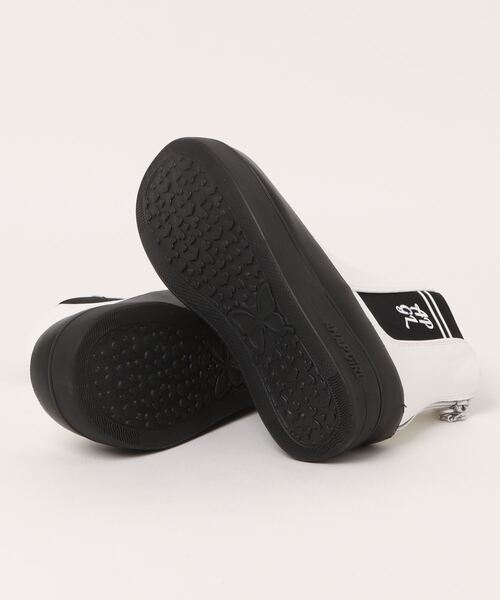 ANAP GｉRL（アナップガール）の「【ANAP GIRL】 厚底 サイドゴアブーツ（ブーツ・キッズ・ブラック/ホワイト・20.0cm/21.0cm/23.0cm/24.0cm/22.0cm）」の4枚目の写真