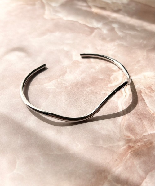 ciite'（シーテ）の「シンプリールフレ バングル（バングル/リストバンド・レディース・ゴールド/シルバー・FREE）」の4枚目の写真