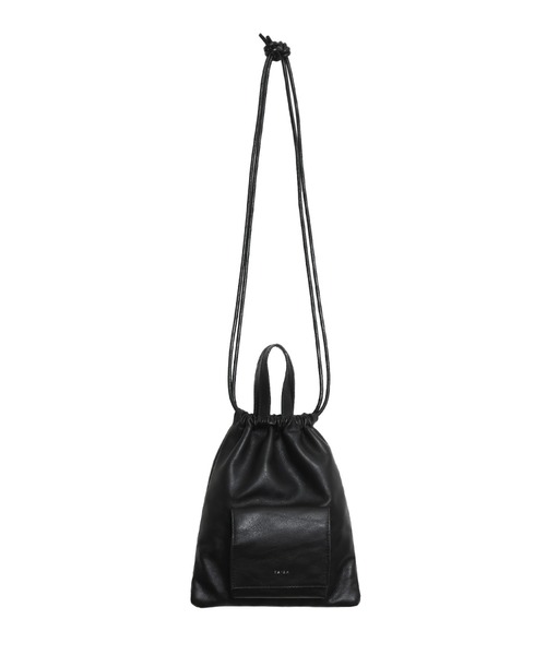 YArKA（ヤーカ）の「【YArKA/ヤーカ】 real leather drawstring shoulder mini bag [bdbd4]/ リアルレザー巾着風ハンドル付ショルダーバッグ（ハンドバッグ・メンズ・ブラック・FREE）」の6枚目の写真
