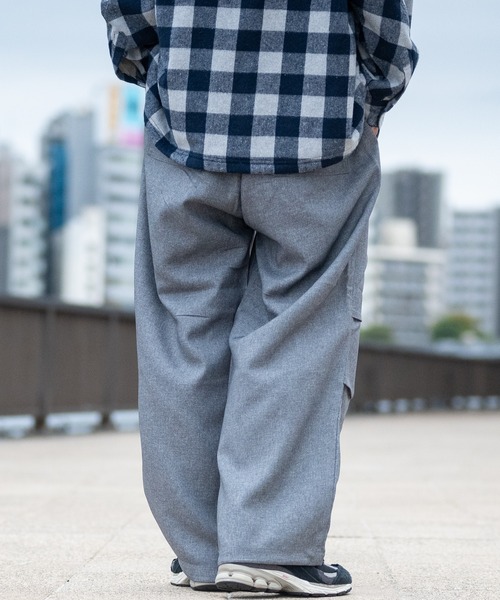 ROOT THREE(ルートスリー)の「【3】ポリツイル ワイドパラシュートパンツ(カーゴパンツ・メンズ・ネイビー/ブラウン/グレー/ブラック・MEDIUM/LARGE/X-LARGE)」の11枚目の写真