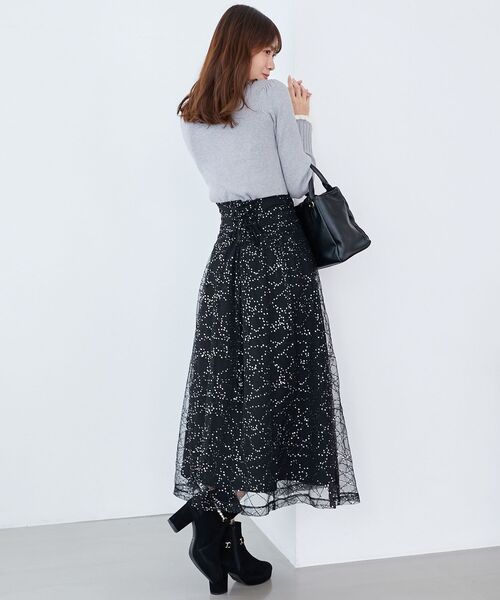 MAJESTIC LEGON（マジェスティックレゴン）の「スパンコールチュールレースアップスカート（スカート・レディース・ホワイト系その他2/ブラック系その他/グレー系その他・SMALL/MEDIUM）」の21枚目の写真