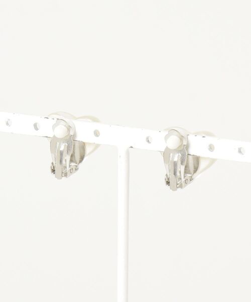 RUBY AND YOU（ルビーアンドユー）の「［select］ぷっくりハートイヤリング（イヤリング・レディース・ホワイト・FREE）」の8枚目の写真