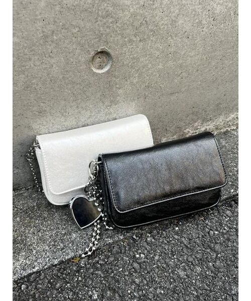 EMODA（エモダ）の「ミラーフォーンケース（スマホケース/カバー・レディース・アイボリー/ブラック・FREE）」の13枚目の写真