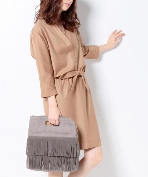 CACHELLIE（カシェリエ）の「カシェリエ/Cache&O フリンジクリテ2Way バッグ（クラッチバッグ・レディース・ブラック/ダークグレー/ブラウン・フリー）」の2枚目の写真