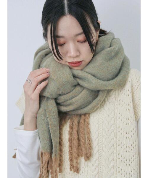 Samansa Mos2 blue（サマンサモスモスブルー）の「ボリュームフリンジ