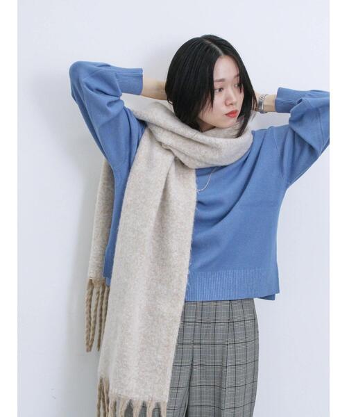 Samansa Mos2 blue（サマンサモスモスブルー）の「ボリュームフリンジマフラー（ストール/ショール・レディース・チャコールグレー/カーキ/キナリ・F）」の19枚目の写真