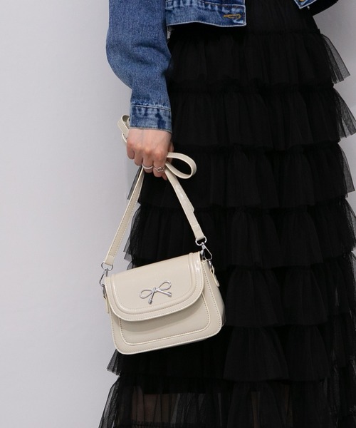 pumpkin port（パンプキンポート）の「リボンポイントミニショルダーバッグ（ショルダーバッグ・レディース・ブラック/アイボリー/レッド/ブラウン/キャメル/ベージュ/ブルー・FREE）」の4枚目の写真