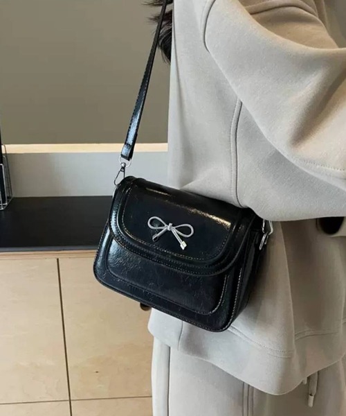 ショルダーリボンスウィムウェア スムース レザー チェーン付き スワローマチ ミニ ショルダー バッグ