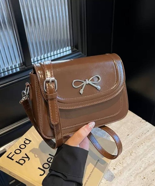 pumpkin port（パンプキンポート）の「リボンポイントミニショルダーバッグ（ショルダーバッグ・レディース・ブラック/アイボリー/レッド/ブラウン/キャメル/ベージュ/ブルー・FREE）」の17枚目の写真