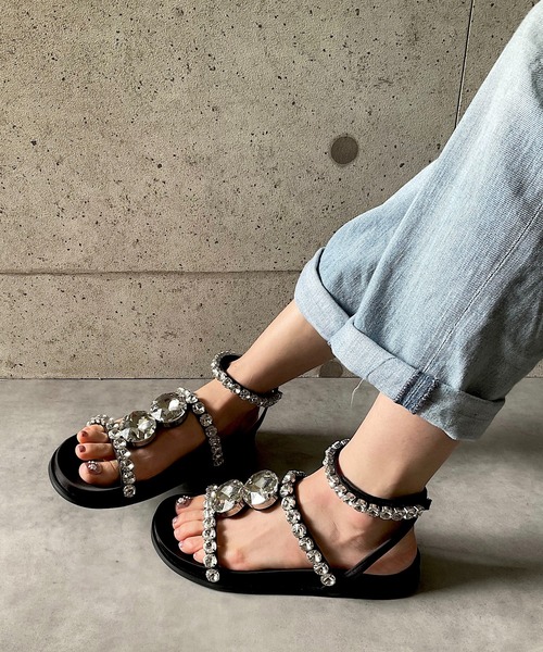 Jeffrey Campbell（ジェフリーキャンベル）の「キラキラ フラットサンダル（サンダル・レディース・ブラック・35/36/37/38/39）」の16枚目の写真