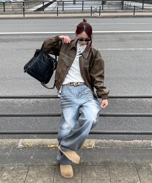 Chikashitsu +（チカシツプラス）の「【Chikashitsu +】antique like eco leather tote bag / 【チカシツプラス】アンティーク風2wayショルダーバッグ（ショルダーバッグ・メンズ・ブラック・ONE SIZE）」の20枚目の写真