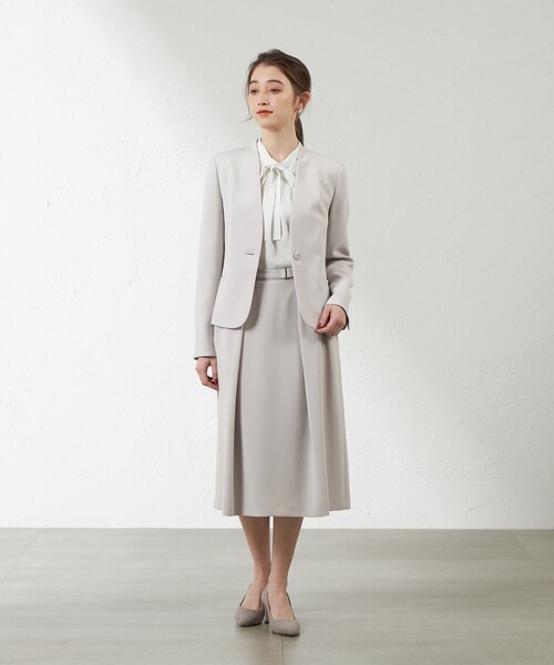 amaca（アマカ）の「トリアセテートコンパクトAラインスカート（スカート・レディース・ベージュ/ダークネイビー・38/36）」の6枚目の写真