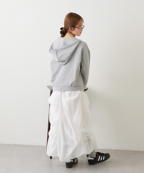 RAY CASSIN(レイカズン)の「スキッパーフードスウェット(スウェット・レディース・グレー/ホワイト/ネイビー・FREE)」の14枚目の写真