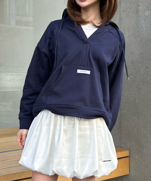 RAY CASSIN(レイカズン)の「スキッパーフードスウェット(スウェット・レディース・グレー/ホワイト/ネイビー・FREE)」の18枚目の写真