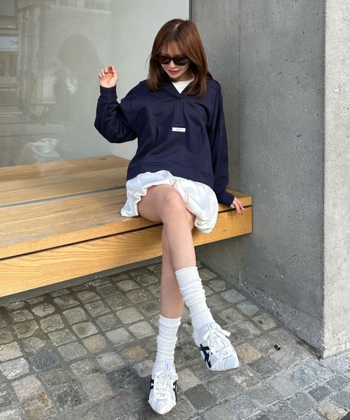 RAY CASSIN(レイカズン)の「スキッパーフードスウェット(スウェット・レディース・グレー/ホワイト/ネイビー・FREE)」の20枚目の写真