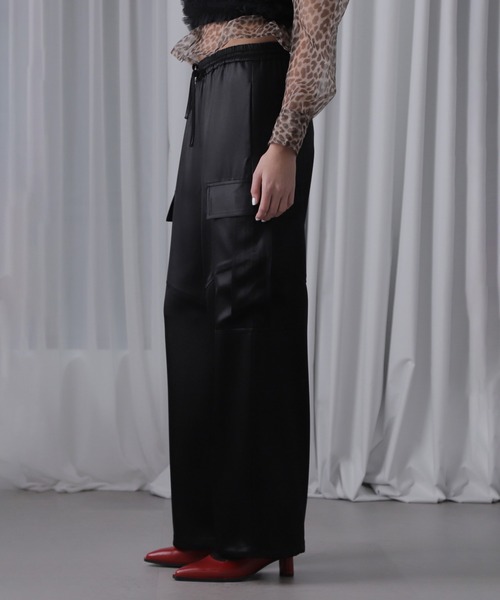 ROSE BUD（ローズバッド）の「(CREOLME)サテンカーゴパンツ（カーゴパンツ・レディース・ブラック/ホワイト・ONE SIZE）」の20枚目の写真