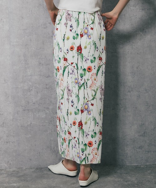 ANOTHER S(アナザーエス)の「花柄プリーツロングスカート(スカート・レディース・ブラック/オフホワイト・M)」の18枚目の写真