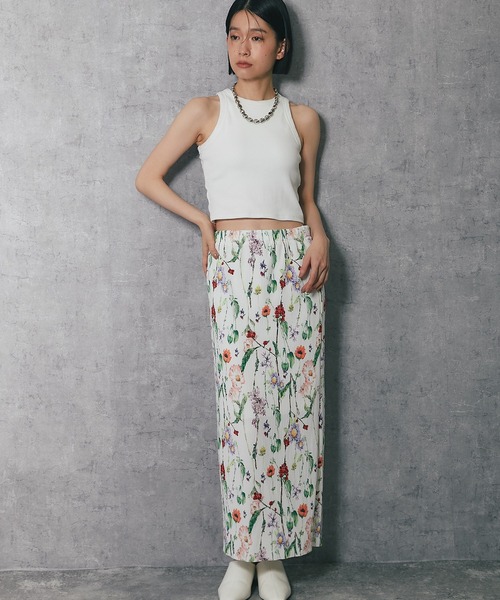 ANOTHER S(アナザーエス)の「花柄プリーツロングスカート(スカート・レディース・ブラック/オフホワイト・M)」の12枚目の写真