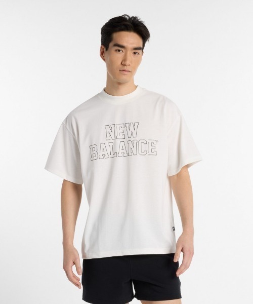 NEW BALANCE(ニューバランス)の「ニューバランス New Balance ショートスリーブTシャツ_オーバーサイズズド(Tシャツ/カットソー・メンズ・サンドグレー/オフホワイト/ブラック・S/M/L/LL/3L)」の2枚目の写真