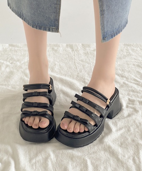 Shoes in Closet(シューズインクローゼット)の「軽量厚底 2WAY 3連リボン ストラップ ヒール サンダル 5992(サンダル・レディース・シルバー/ブラック/アイボリー・S/LL/L/M)」の6枚目の写真