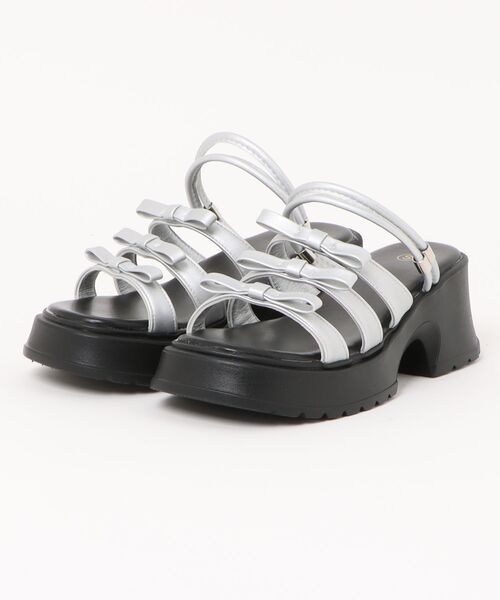 Shoes in Closet(シューズインクローゼット)の「軽量厚底 2WAY 3連リボン ストラップ ヒール サンダル 5992(サンダル・レディース・シルバー/ブラック/アイボリー・S/LL/L/M)」の13枚目の写真