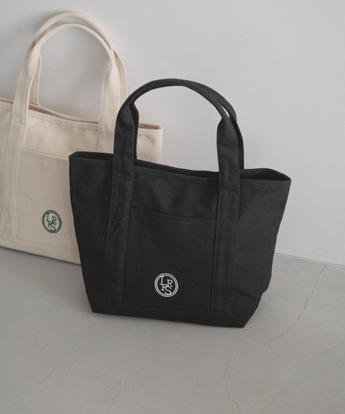 LOWRYS FARM（ローリーズファーム）の「ＬＦＢＡＳＩＣＴＯＴＥ　323726（ショルダーバッグ・レディース・ブルー/ベージュ/レオパード/アイボリー/ブラック/その他1/その他/ピンク・FREE）」の2枚目の写真
