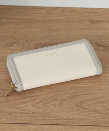 MONO COMME CA（モノコムサ）の「額縁切り替え ラウンドファスナー 長財布（その他小物）」