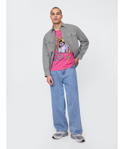 GAP(ギャップ)の「◆ヘビーウェイト クロップド デ・ラ・ソウル De La SoulグラフィックTシャツ(Tシャツ/カットソー・メンズ・ピンク・M/S/XS/XL/L)」の2枚目の写真