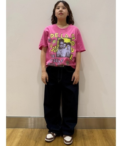 GAP(ギャップ)の「◆ヘビーウェイト クロップド デ・ラ・ソウル De La SoulグラフィックTシャツ(Tシャツ/カットソー・メンズ・ピンク・M/S/XS/XL/L)」の16枚目の写真