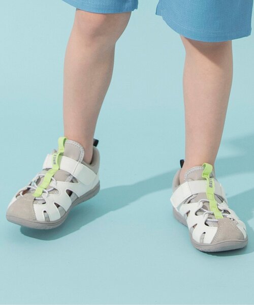 BREEZE（ブリーズ）の「シティ水抜きサンダル_水陸両用（サンダル・キッズ・ブラック/ホワイト・17/19/14/16/15 /20/18/13）」の2枚目の写真