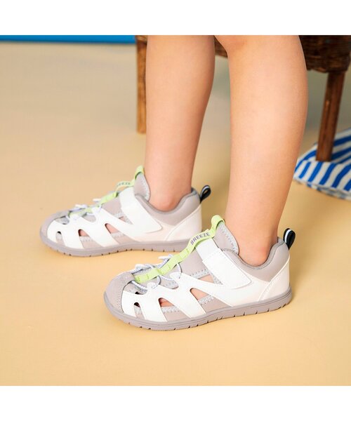 BREEZE（ブリーズ）の「シティ水抜きサンダル_水陸両用（サンダル・キッズ・ブラック/ホワイト・17/19/14/16/15 /20/18/13）」の13枚目の写真