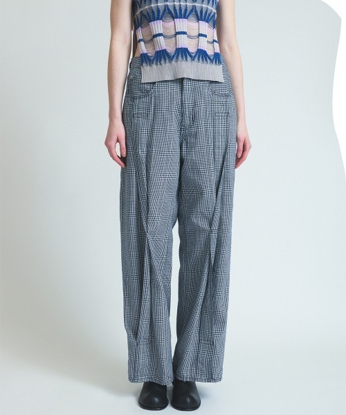 soduk(スドーク)の「【soduk】twisted line denim trousers(その他パンツ・レディース・ブラック/ホワイト系その他・M)」の2枚目の写真
