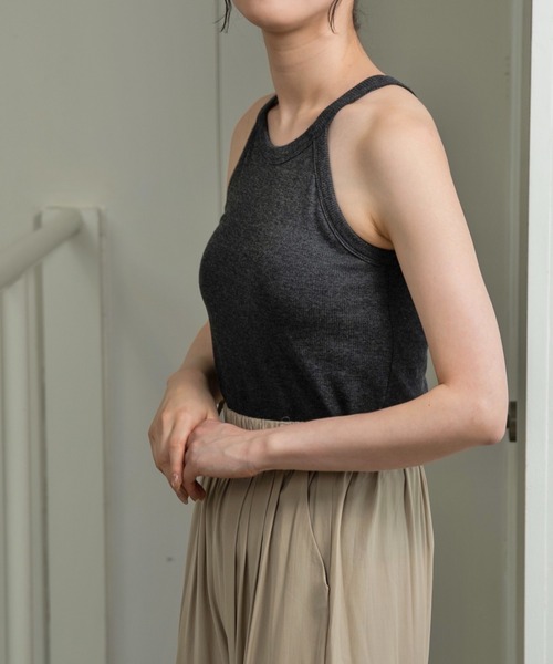 lawgy(ラウジー)の「halter neck tank top / ホルターネックタンクトップス(タンクトップ・レディース・ピンク/ホワイト/ブラック/チャコール・FREE)」の7枚目の写真