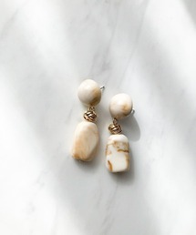 アクリルメタルノットピアス