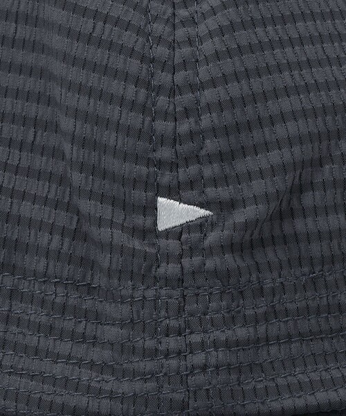 SHIPS(シップス)の「【SHIPS別注】halo commodity: SEERSUCKER HAT(キャップ・メンズ・グレー/ブラック/ブラウン・ONE SIZE)」の6枚目の写真