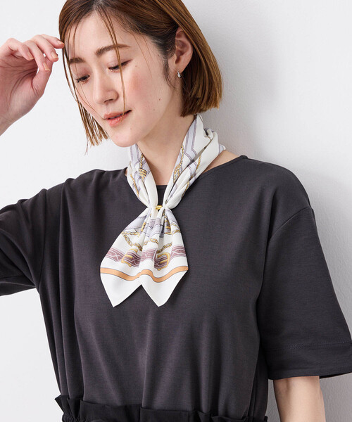 Petit Honfleur（プチオンフルール）の「2025年春夏【接触冷感】スカーフ（ストール/ショール・レディース・ブルー/ベージュ/モカ/ネイビー・フリー）」の3枚目の写真