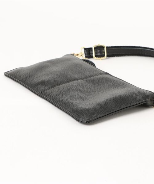 styiro(スタイロ)の「バッグinバッグにもなる牛革2wayショルダー/クラッチ(ショルダーバッグ・レディース・ターコイズブルー/シルバー/ネイビー/キャメル/レッド/ブラック/フューシャピンク・FREE)」の9枚目の写真