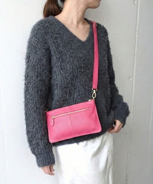 styiro(スタイロ)の「バッグinバッグにもなる牛革2wayショルダー/クラッチ(ショルダーバッグ・レディース・ターコイズブルー/シルバー/ネイビー/キャメル/レッド/ブラック/フューシャピンク・FREE)」の5枚目の写真