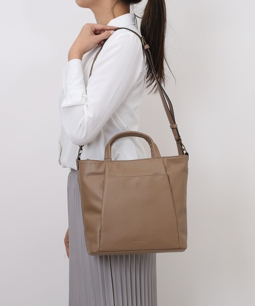 Legato Largo(レガートラルゴ)の「Legato Largo ざっくり収納2WAYショルダーバッグ(ショルダーバッグ・レディース・ブラック/ピンクベージュ/アイボリー/グリーン/グレイッシュベージュ・FREE)」の18枚目の写真