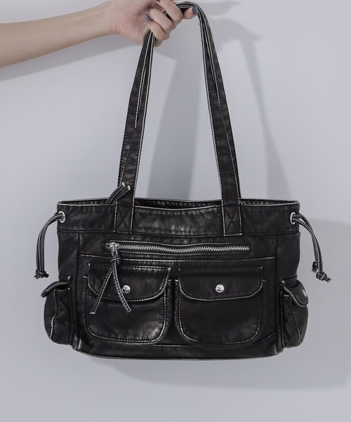 me+em select(ミームセレクト)の「【 3color 】アウトポケットジップアップエンボスヴィンテージハンドバッグ / out pocket zipup embossed vintage handbag ※※(ショルダーバッグ・レディース・ブラック系1/ホワイト/ブラック・FREE)」の10枚目の写真
