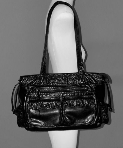 me+em select(ミームセレクト)の「【 3color 】アウトポケットジップアップエンボスヴィンテージハンドバッグ / out pocket zipup embossed vintage handbag ※※(ショルダーバッグ・レディース・ブラック系1/ホワイト/ブラック・FREE)」の14枚目の写真