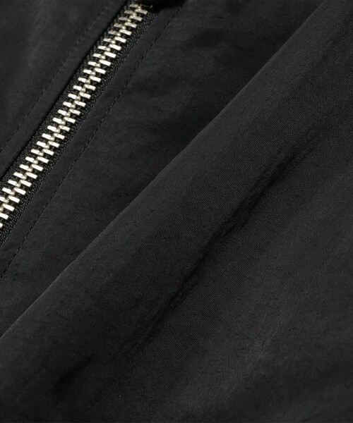 B:MING by BEAMS（ビーミングバイビームス）の「撥水 ナイロン MA-1（ユニセックス）（MA-1・メンズ・オリーブ/ブラック・M/S/XL/L）」の10枚目の写真