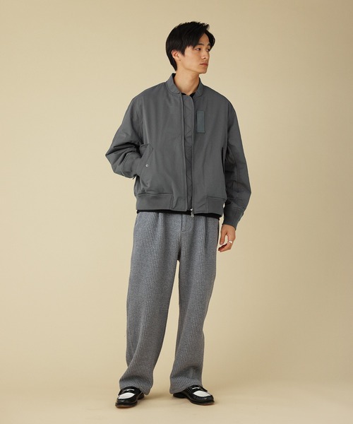 VERON（ヴァロン）の「コットンナイロン高密度ツイル Sorona(R)Dupont 中綿MA-1フライトジャケット（MA-1・メンズ・オリーブ/スミクロ・L/M）」の9枚目の写真