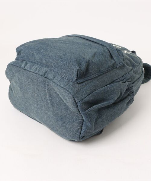 BOBO CHOSES（ボボショーズ）の「Go Bobo denim school bag（バックパック/リュック・キッズ・ブルー・ONE SIZE）」の7枚目の写真