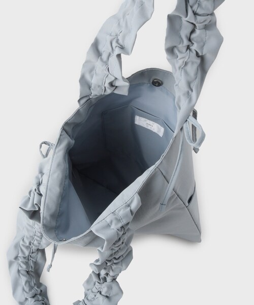 index(インデックス)の「【A4サイズ収納可能】持ち手フリルトートバッグ(トートバッグ・レディース・サックスブルー/アイボリー/ブラック・00)」の15枚目の写真